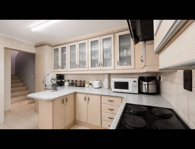 4 BEDROOM HOUSE FOR SALE IN LENASIA